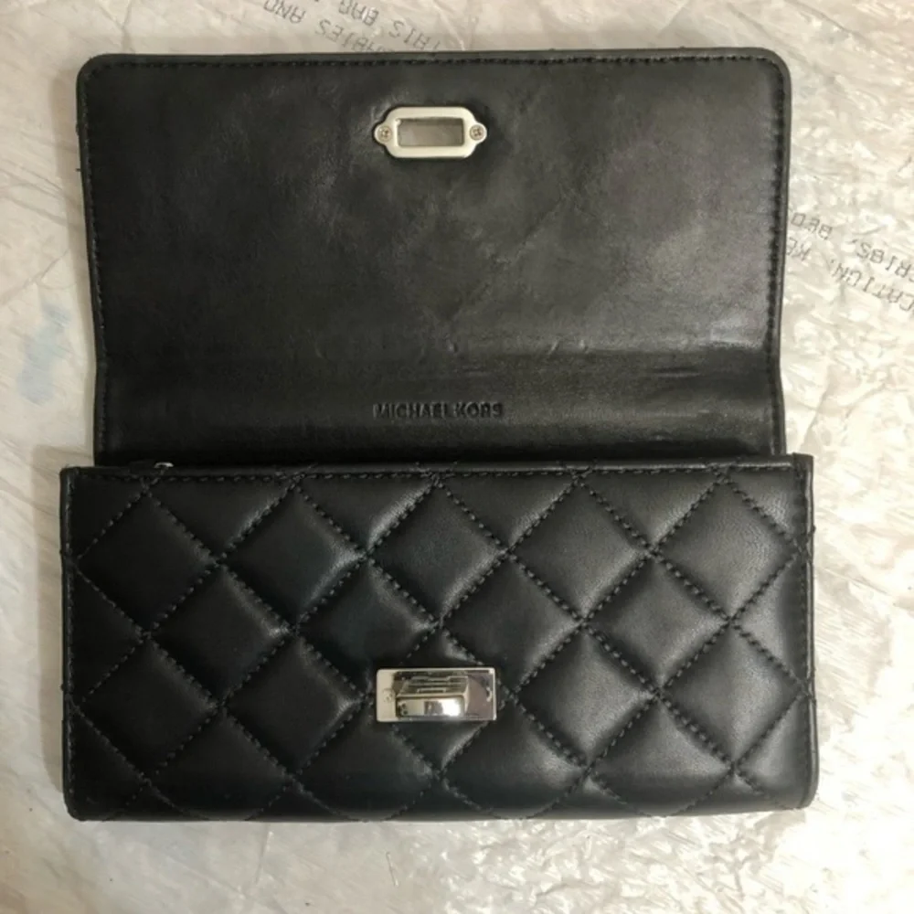 Michael kors black quilted wallet